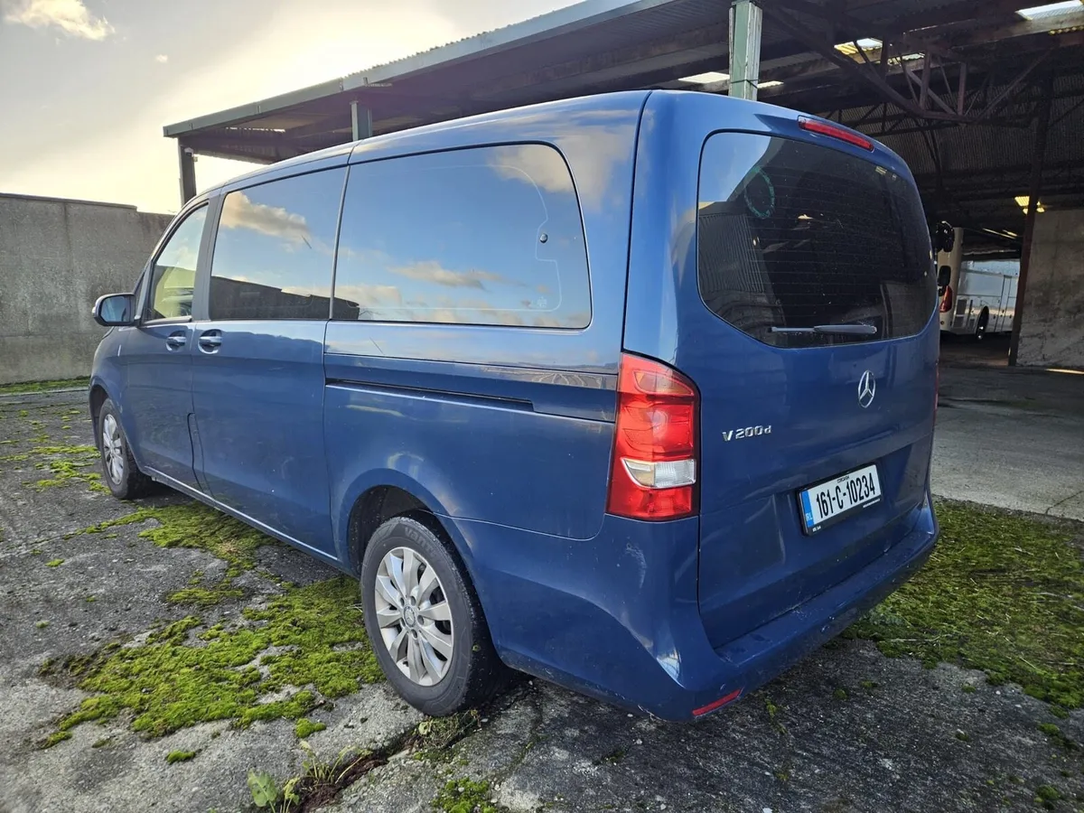 Mercedes V200 - Image 2