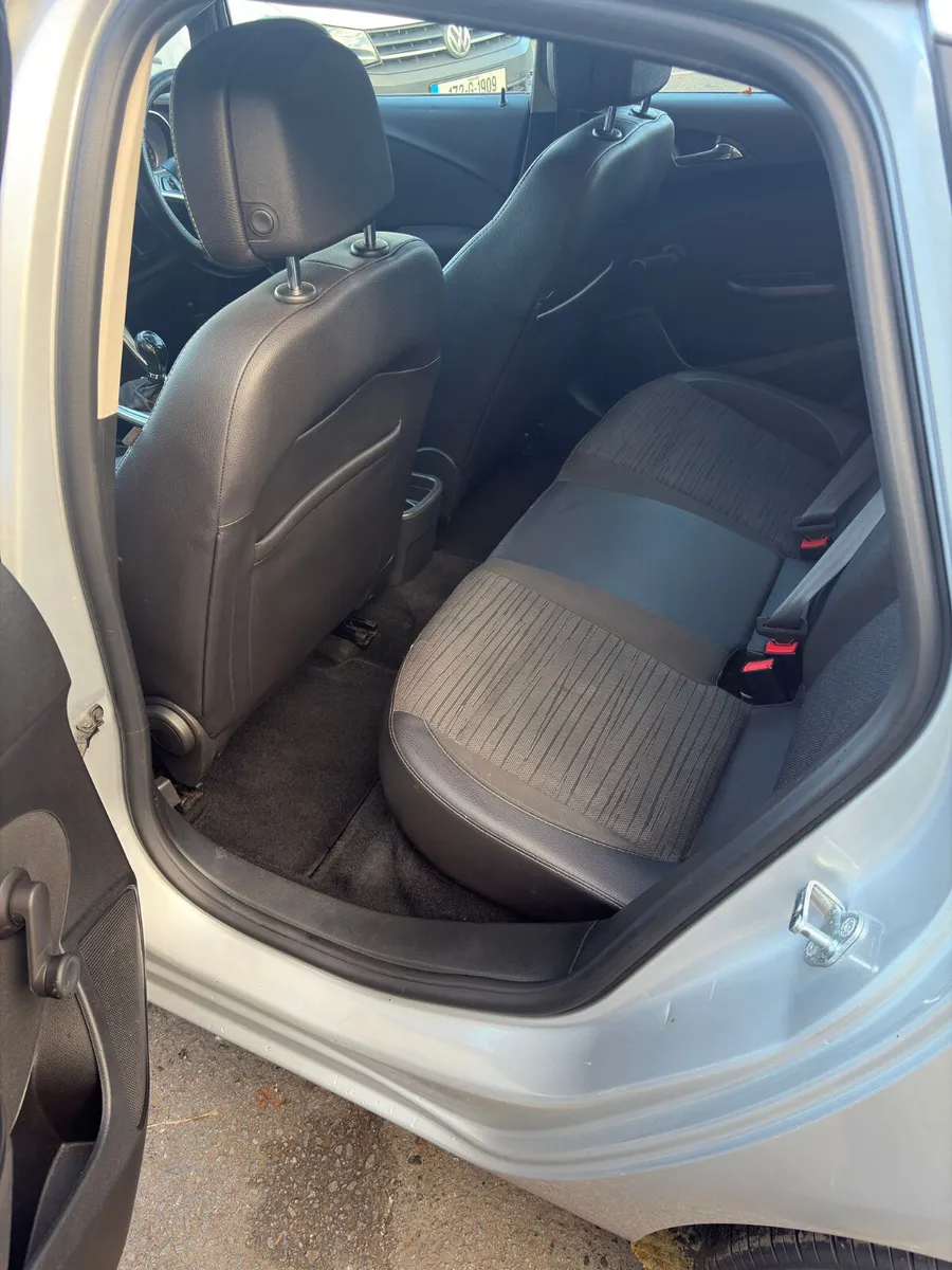 Opel Astra 2015 - Image 4