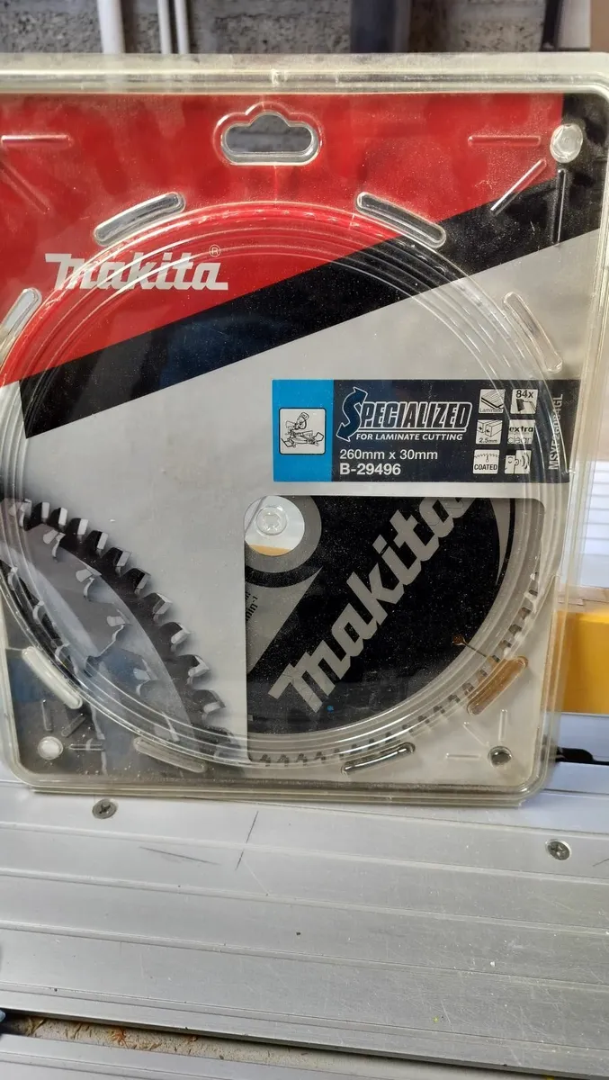 Makita 260mm x 30mm x 84T Specialized Saw Blade - Image 1