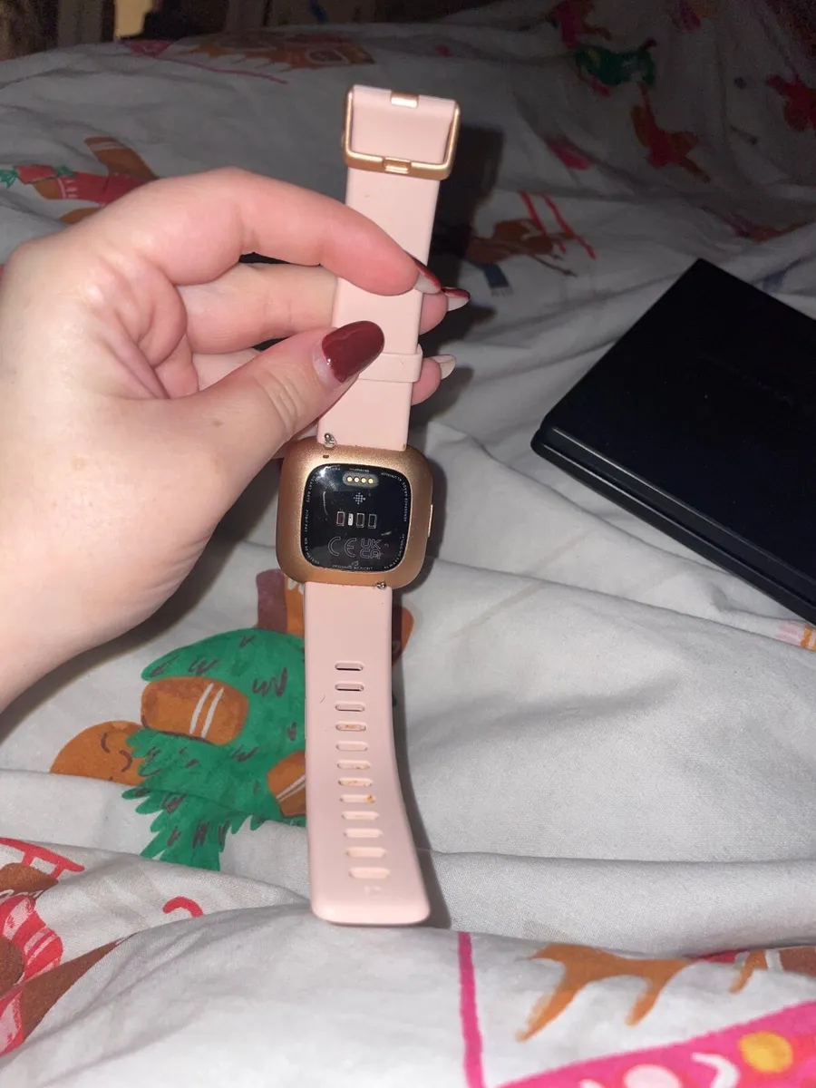 Fit bit versa 2 smart watch - Image 2