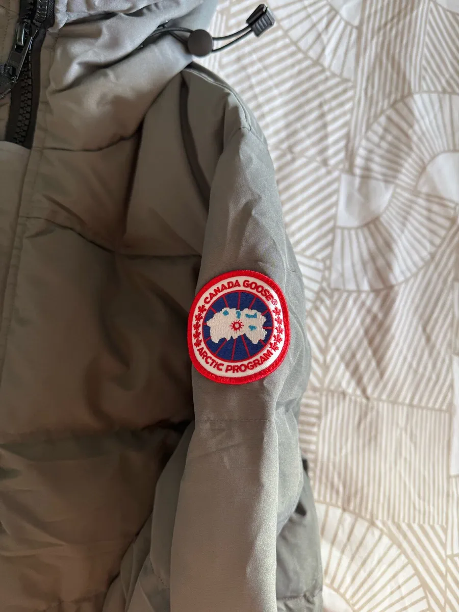 Canada Goose macmillan parka - Image 2