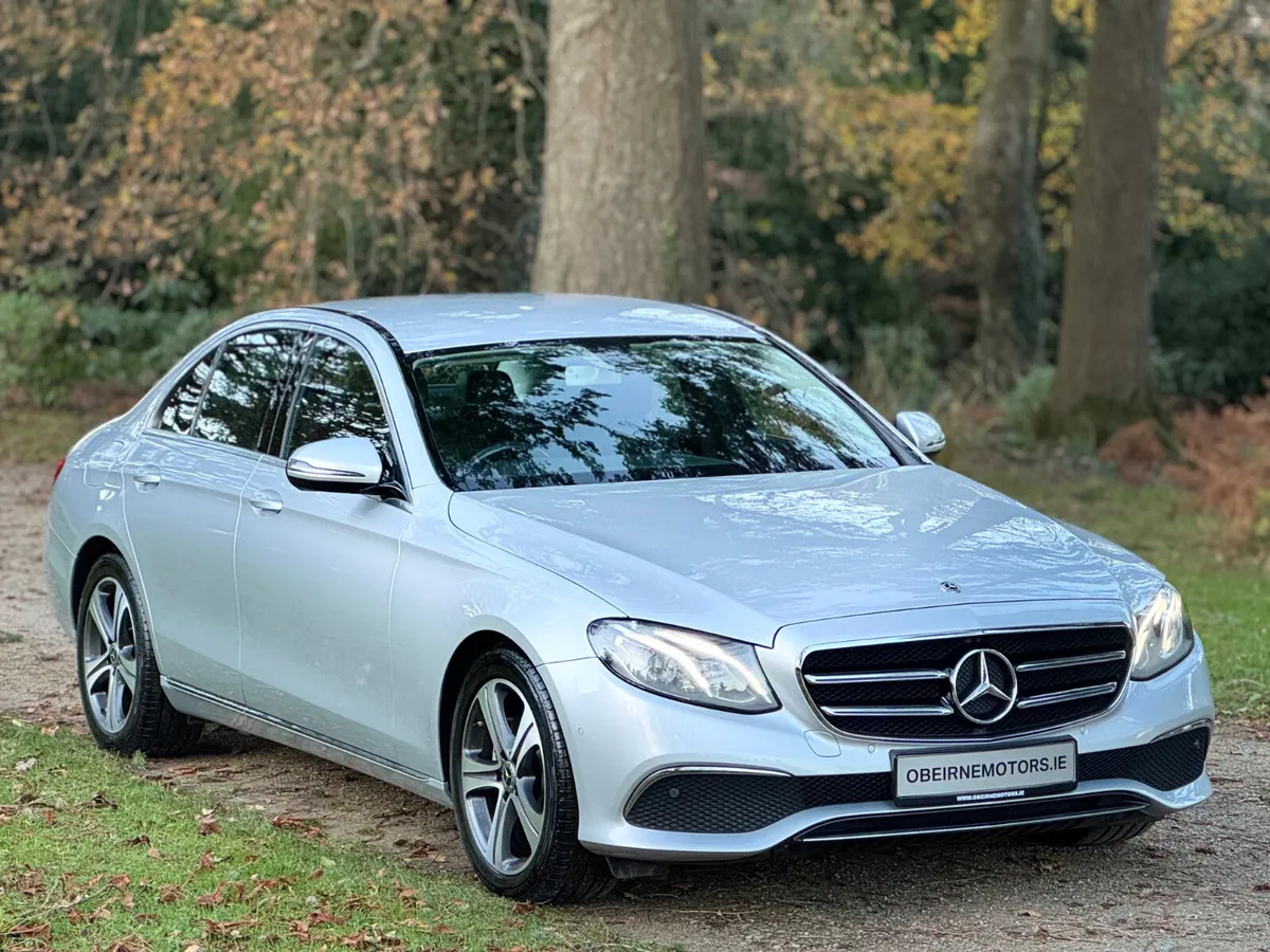 E220 AVANTGARDE  * HIGH SPEC * - Image 2