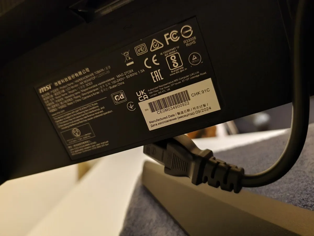 Monitor MSI MAG 27C6X 27 inches FHD 240Hz - Image 2