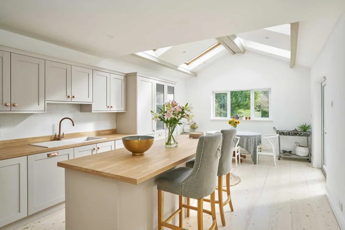 Professional kitchen fitting - Image 4