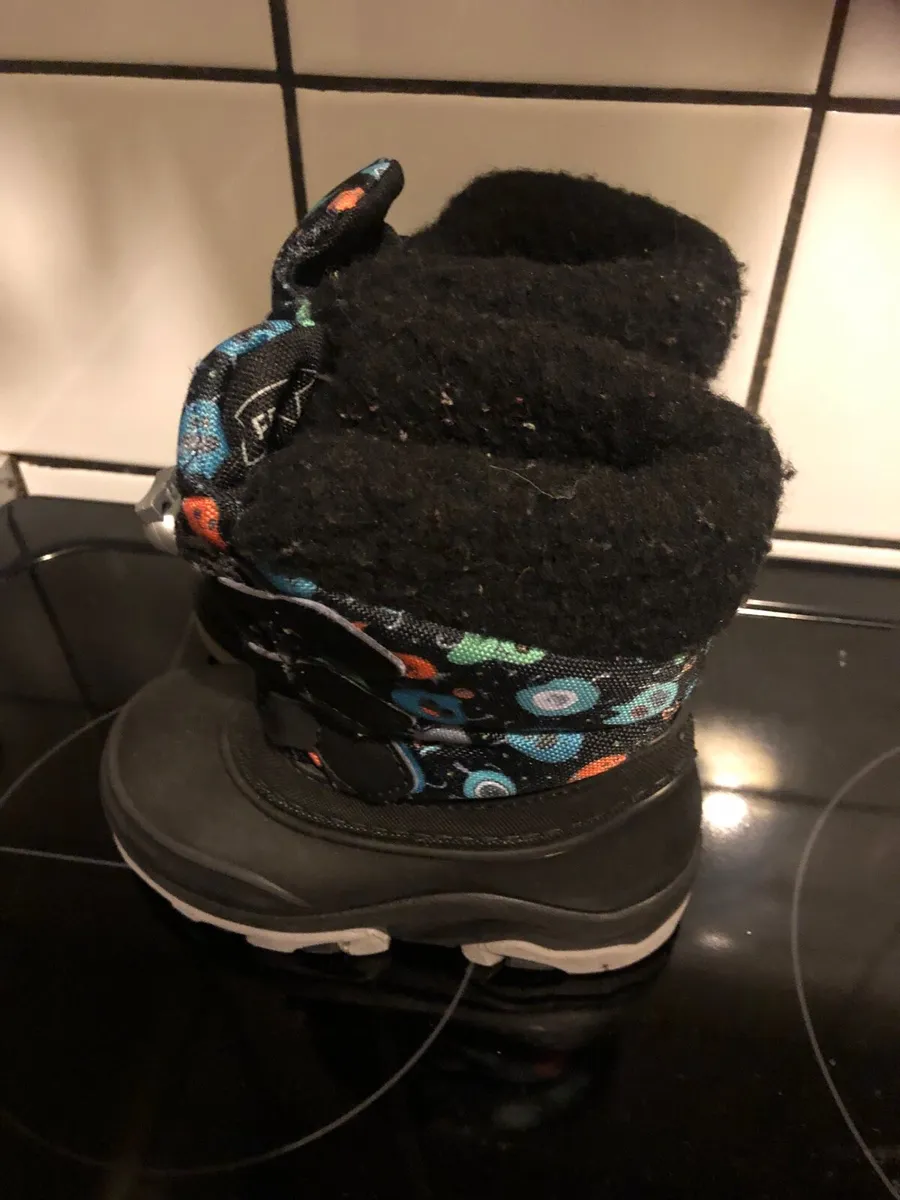 Boys boots size 22/23 €5 - Image 2