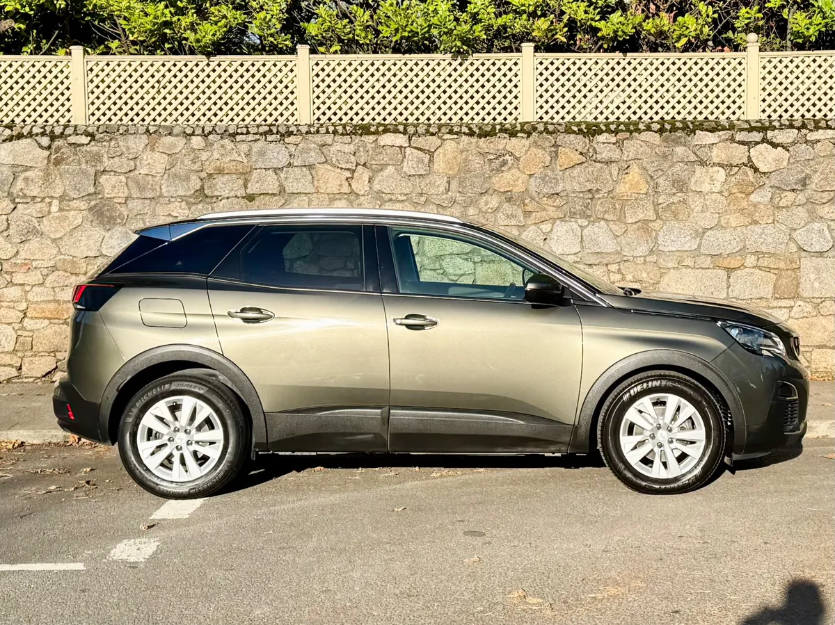 Peugeot 3008 2020!!1.2L PETROL!!LOW MILES 41K !! - Image 3