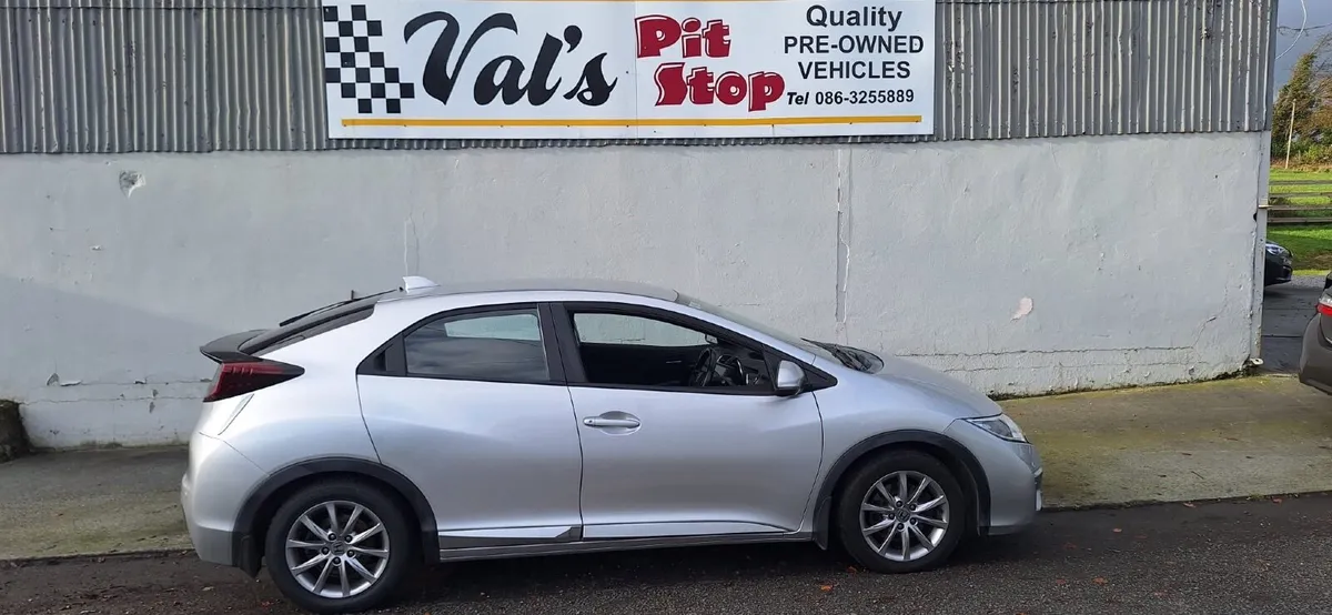 Honda Civic 2016 - Image 3