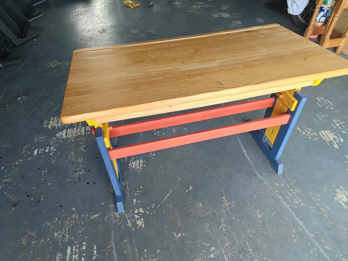 Kids Table - Image 2