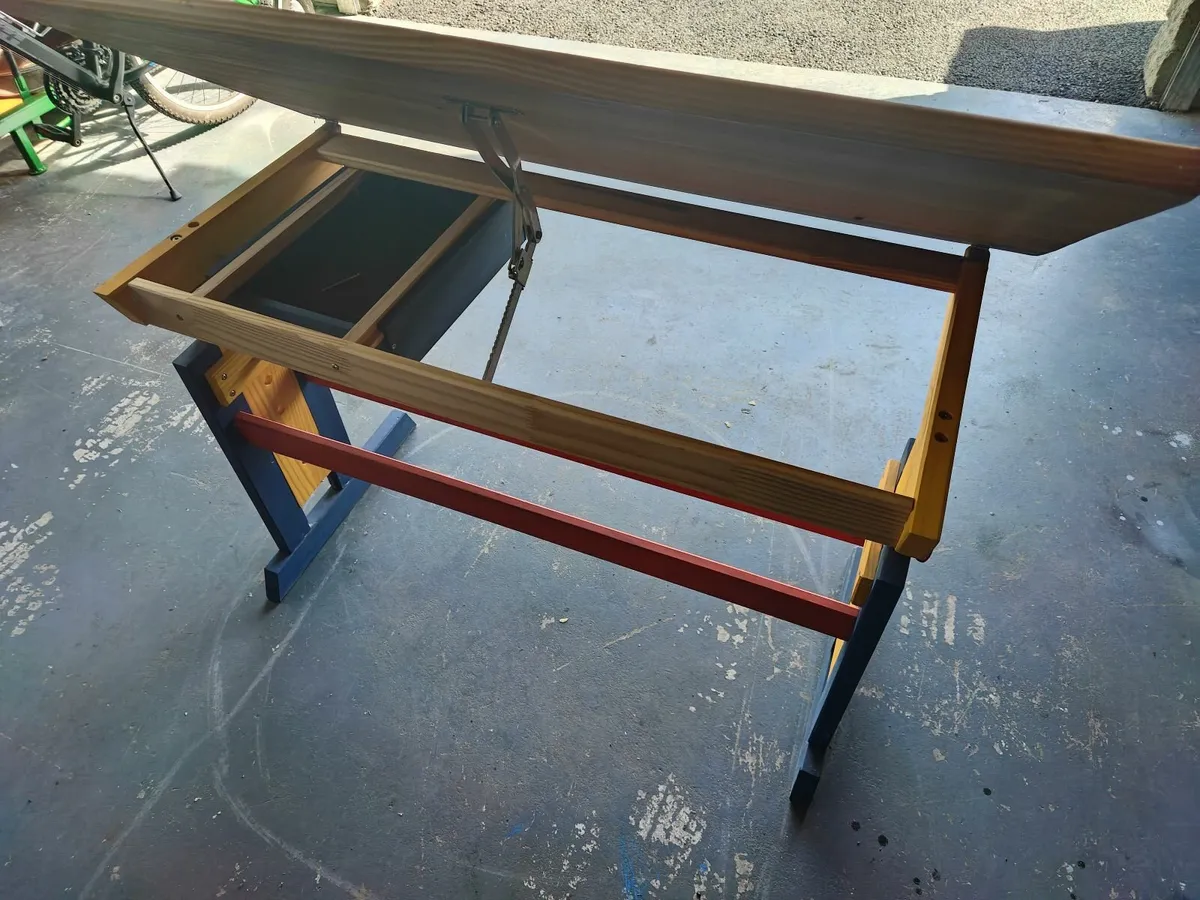 Kids Table - Image 3