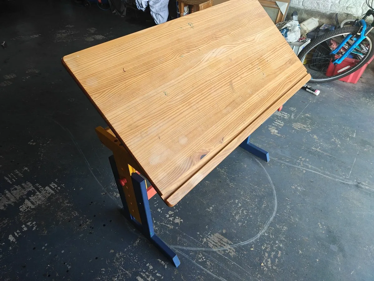 Kids Table - Image 4