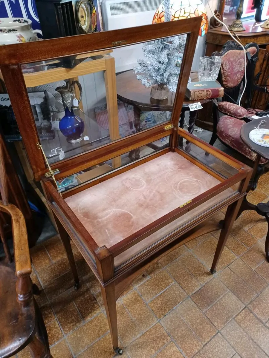 Mahogony shop display cabinet - Image 2