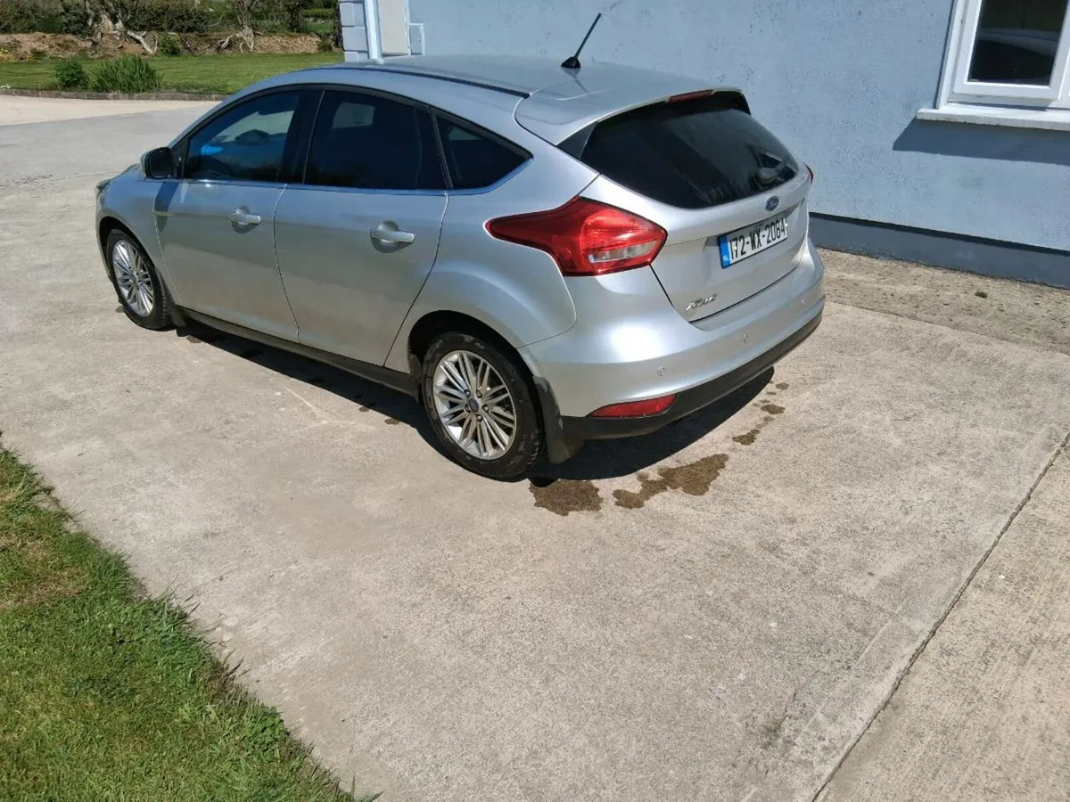 Clean 2017 Ford focus - Image 2