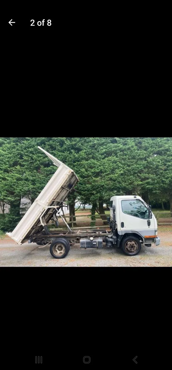 Man with a big van - Image 4