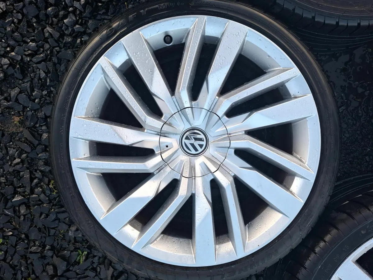 19" Genuine Vw Alloys with tyres - Image 3