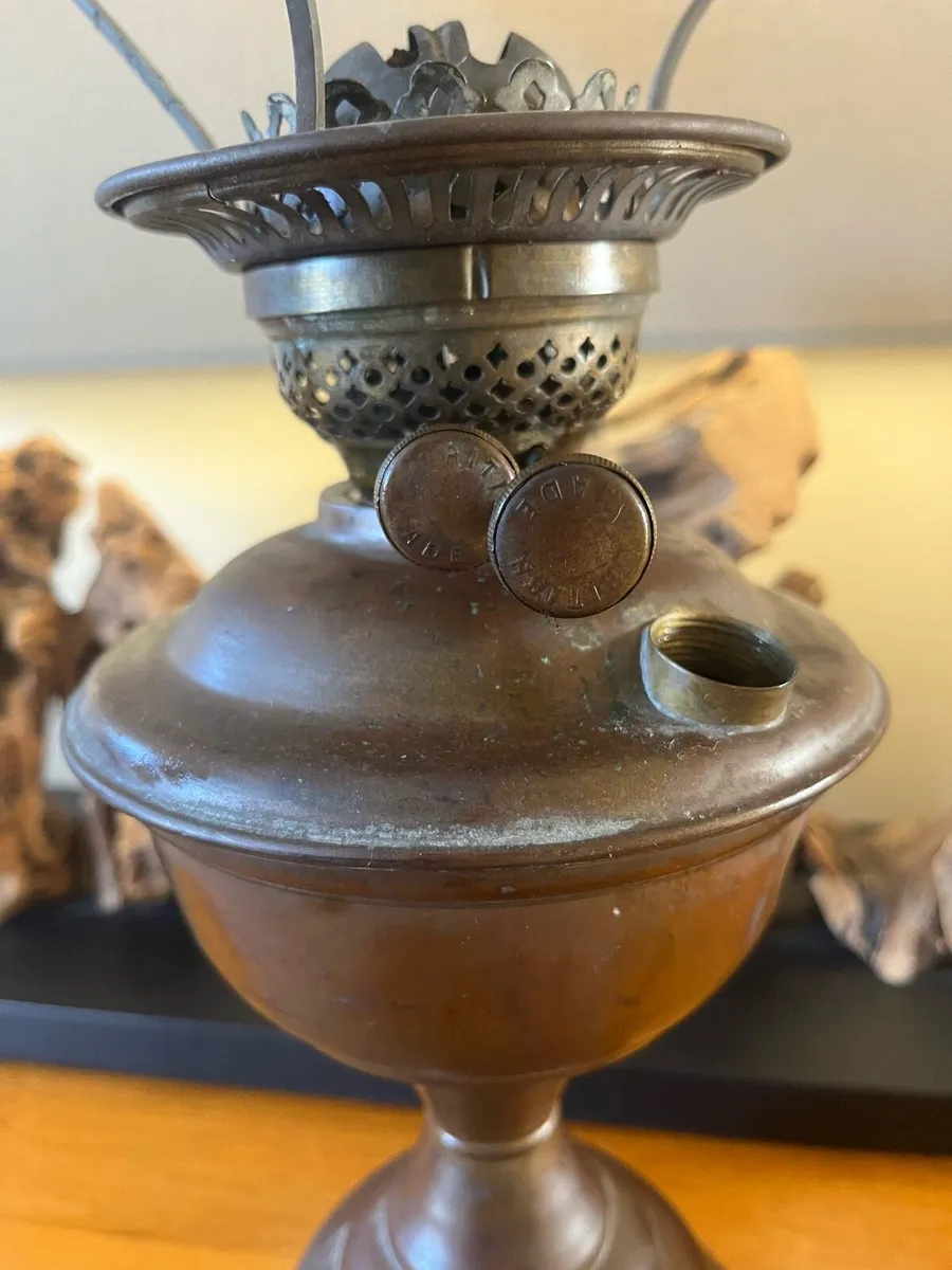 Antique Oil Lamp - Image 2