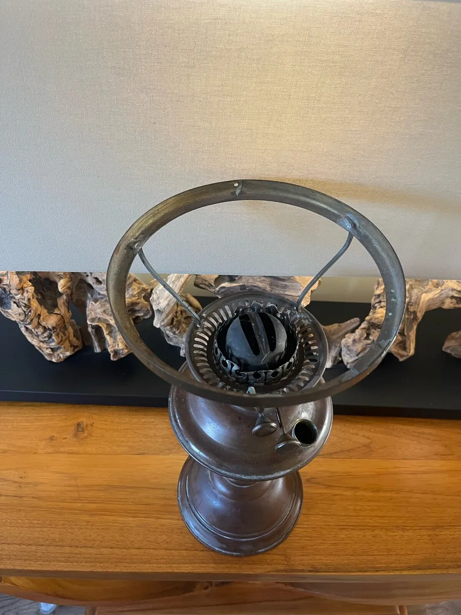 Antique Oil Lamp - Image 3