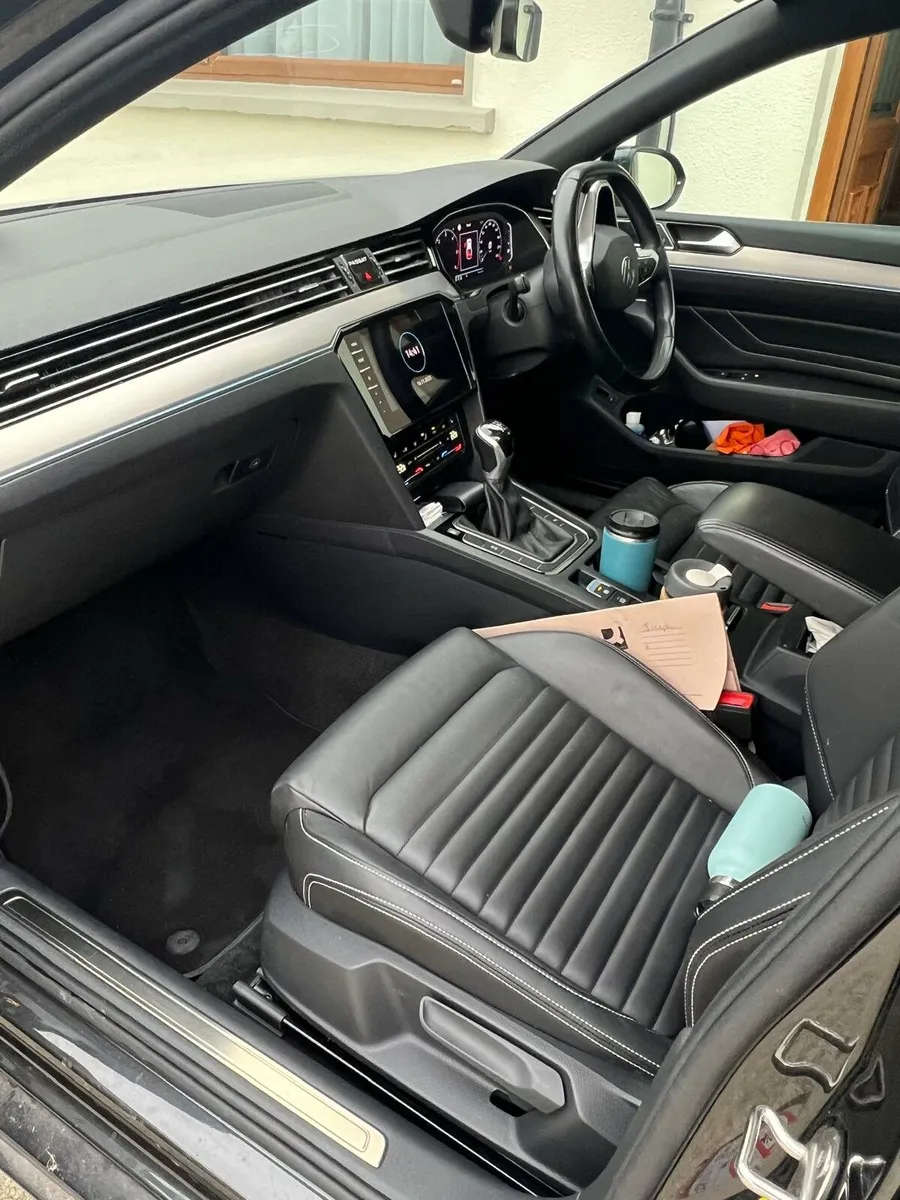 Volkswagen Passat Elegance - Image 3