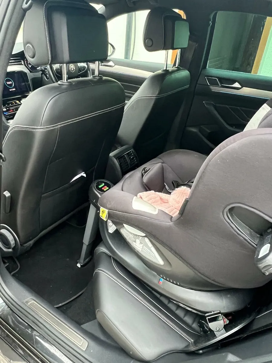 Volkswagen Passat Elegance - Image 4