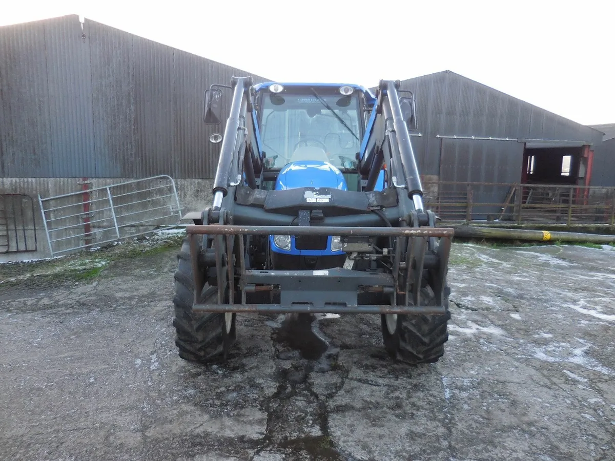 2011 NEWHOLLAND T5060 AND LOADER - Image 3