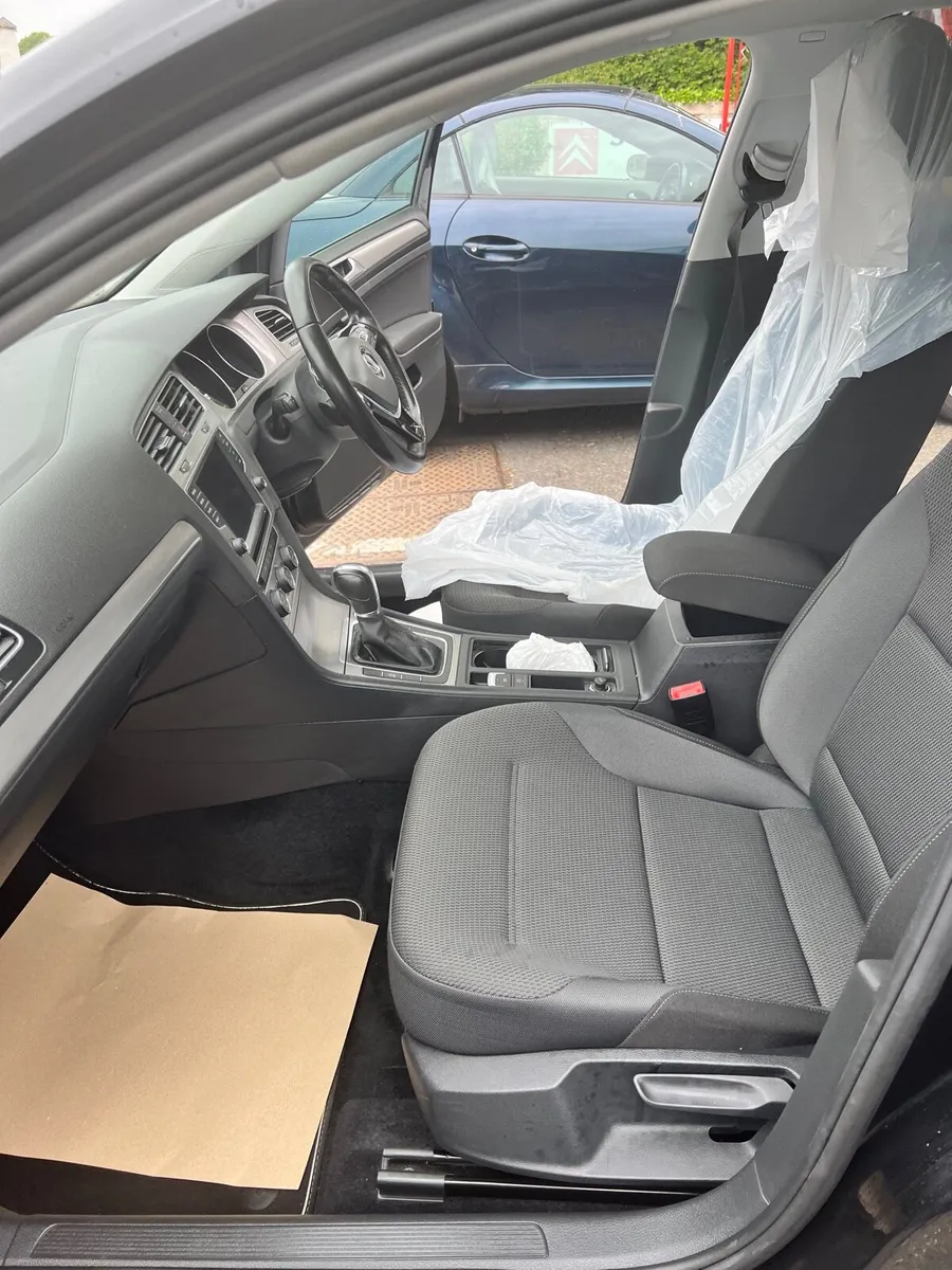 171 Volkswagen Golf Comfortline 1.2 TSI - Image 2