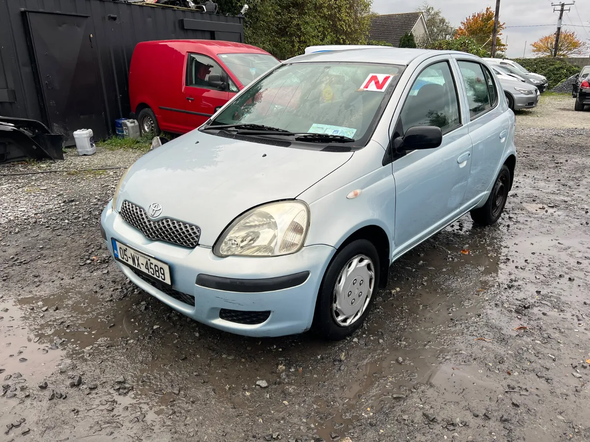 2005 Toyota Yaris 1.0 Petrol drive away - Image 1