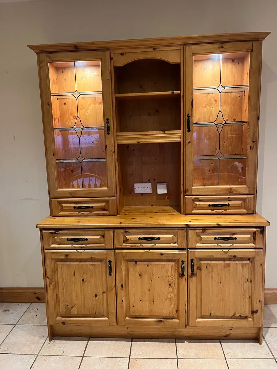 Kitchen cabinet - Image 1