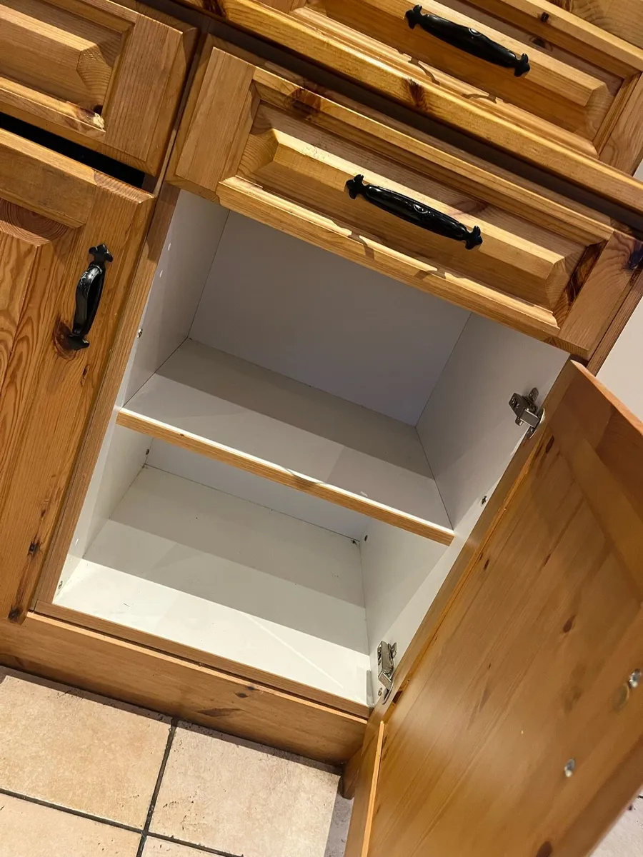 Kitchen cabinet - Image 4