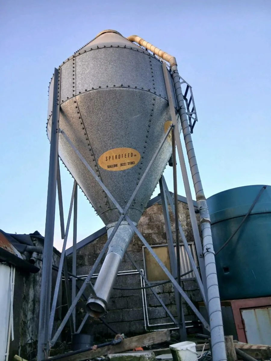 5 ton feed Bin. - Image 2