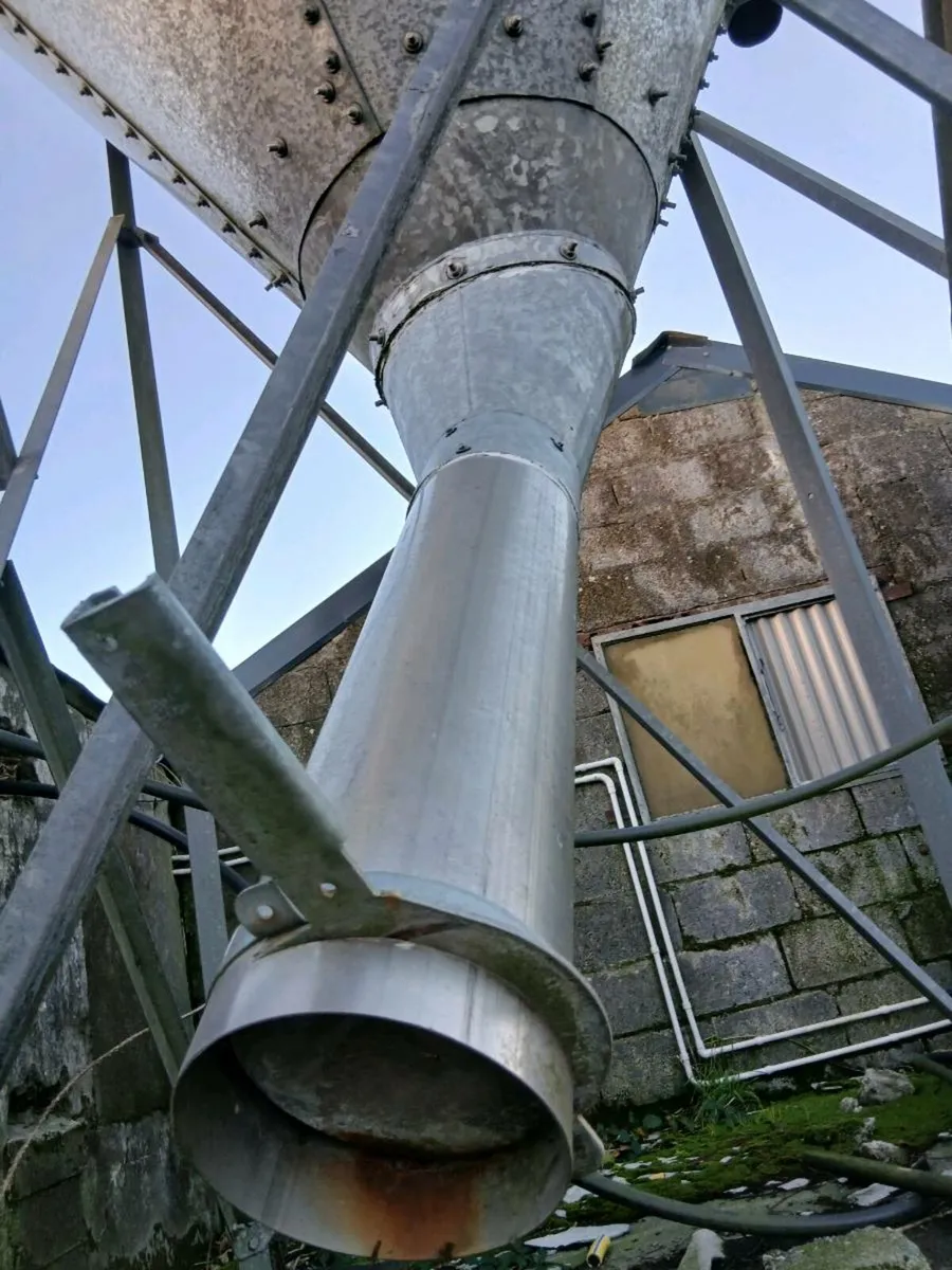 5 ton feed Bin. - Image 3