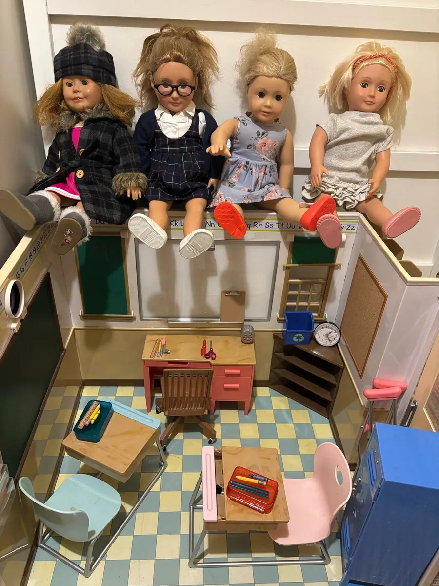 Our Generation School Set, Dolls x 4 and Car - Image 3