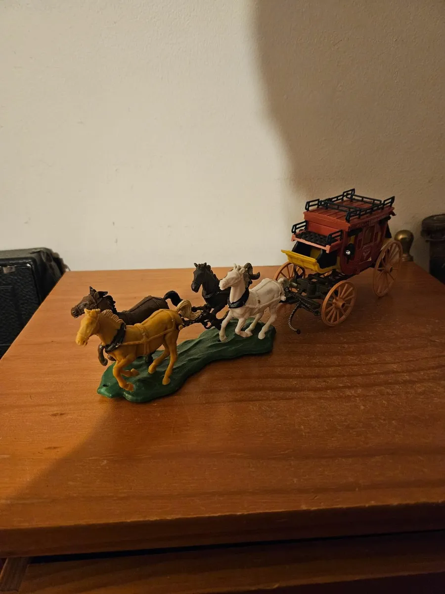 Vintage Britains 1970's Wild West Stagecoach - Image 1