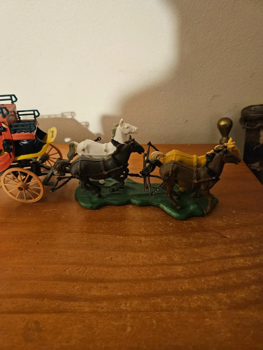 Vintage Britains 1970's Wild West Stagecoach - Image 2