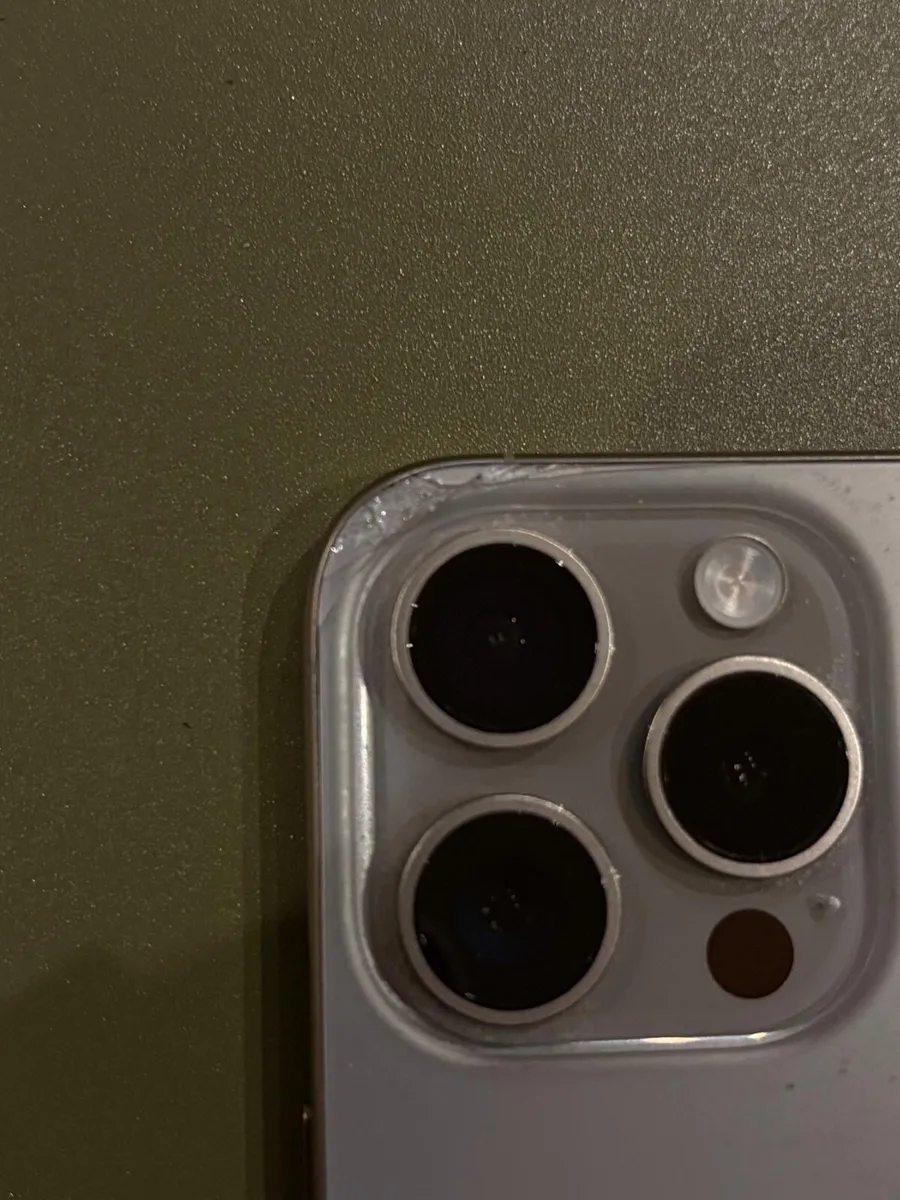 iPhone 15 Pro - Image 4