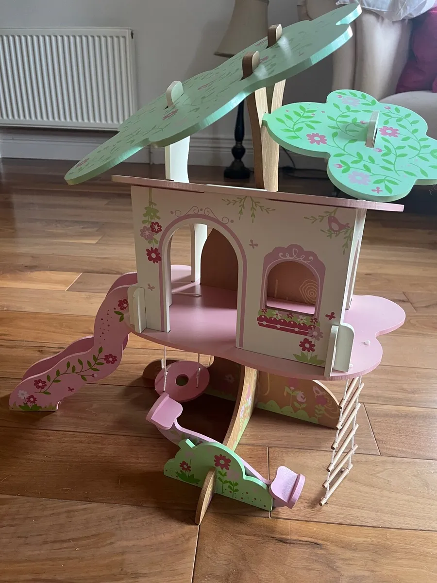 Toy Wooden tree house - Image 1