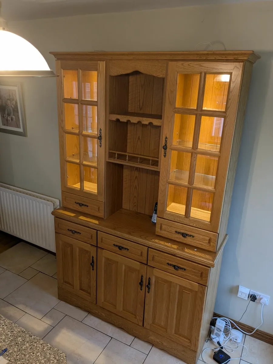 Solid oak kitchen display dresser unit - Image 2