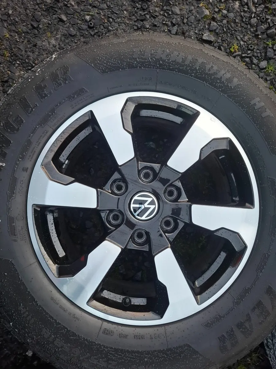 18" Genuine Vw Amarok Alloys with tyres - Image 4