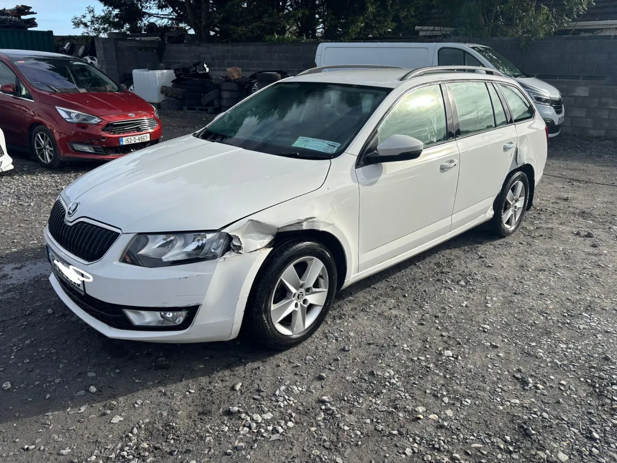 2015 Skoda Octavia 1.6 Diesel drive away - Image 2
