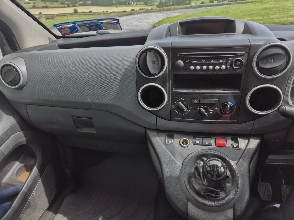 White Peugeot Van - Image 3