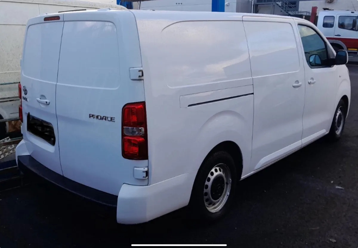 TOYOTA PROACE 2.0 TD - LWB - Image 2
