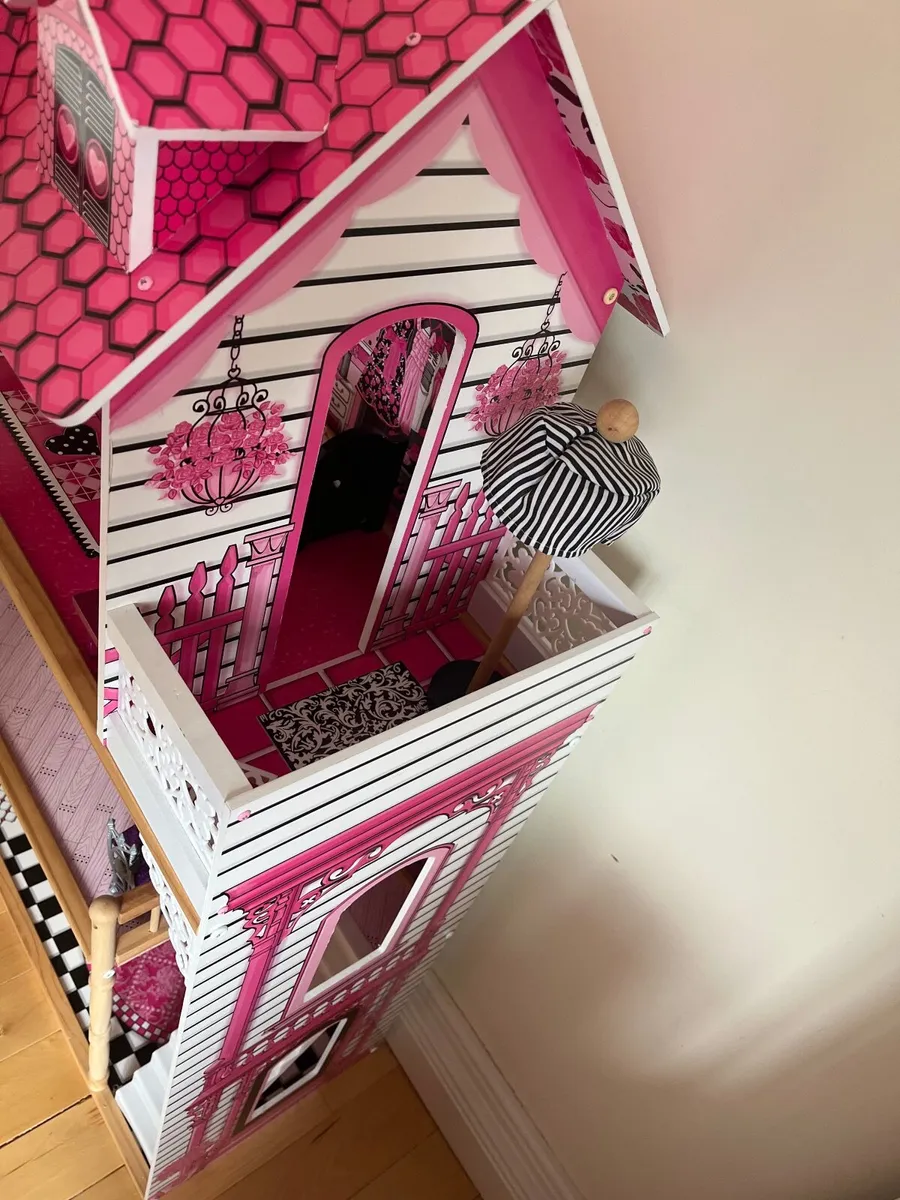 Dolls house - Image 3