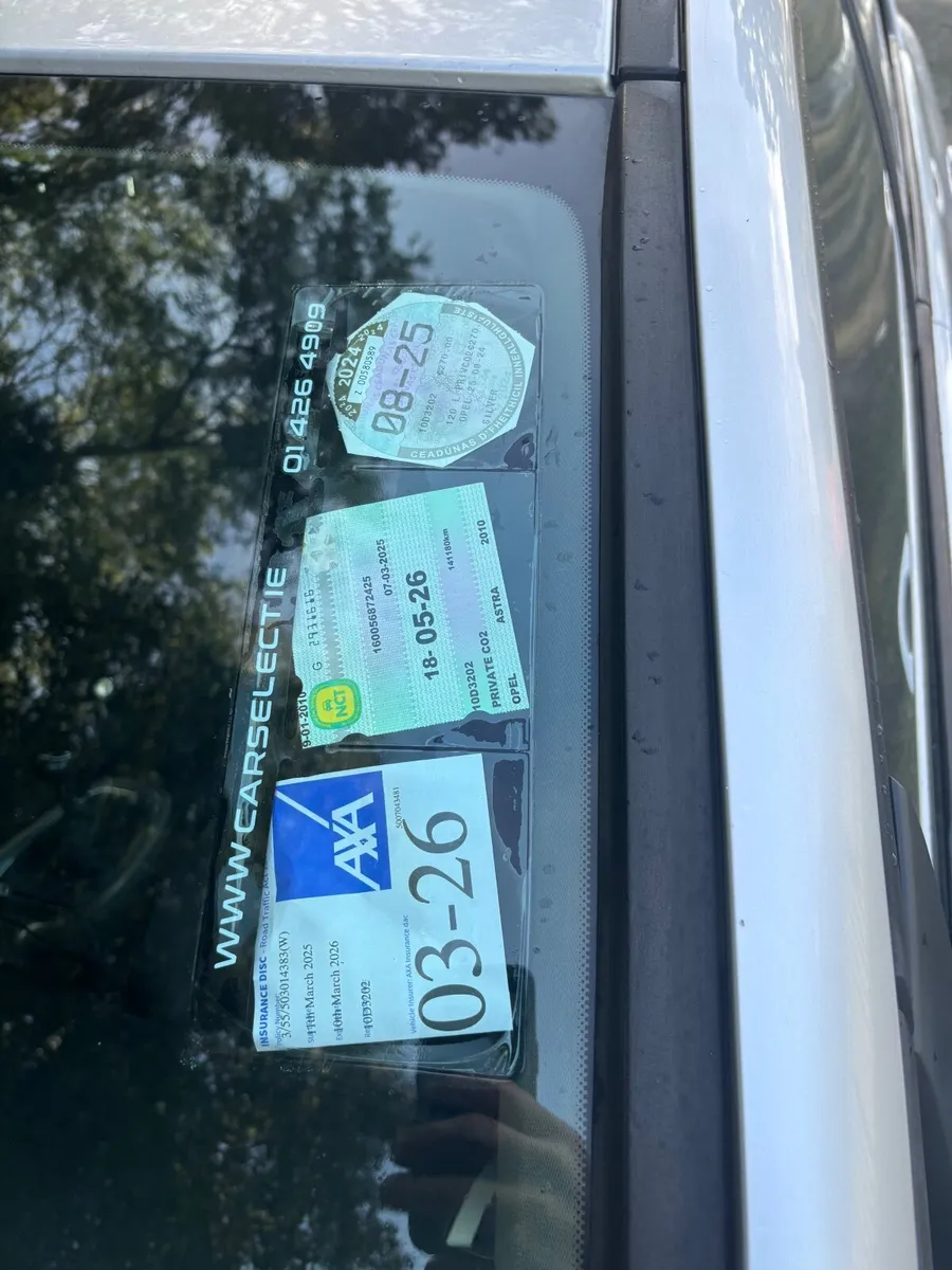 Opel Astra 2010 - Image 2