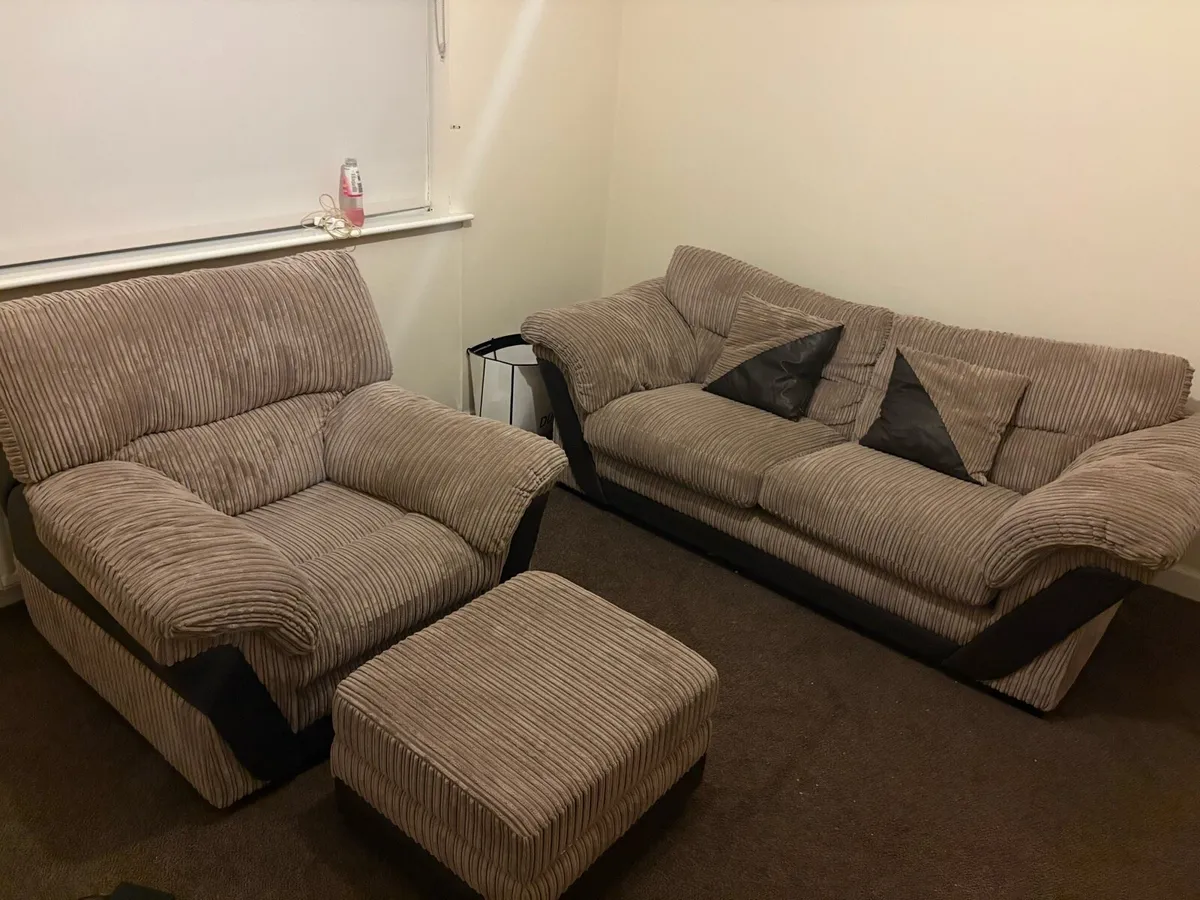 Three Piece Suite - Image 1