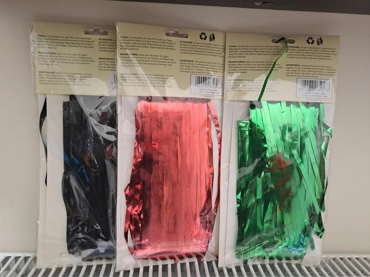 3 Foil Curtains - Image 4