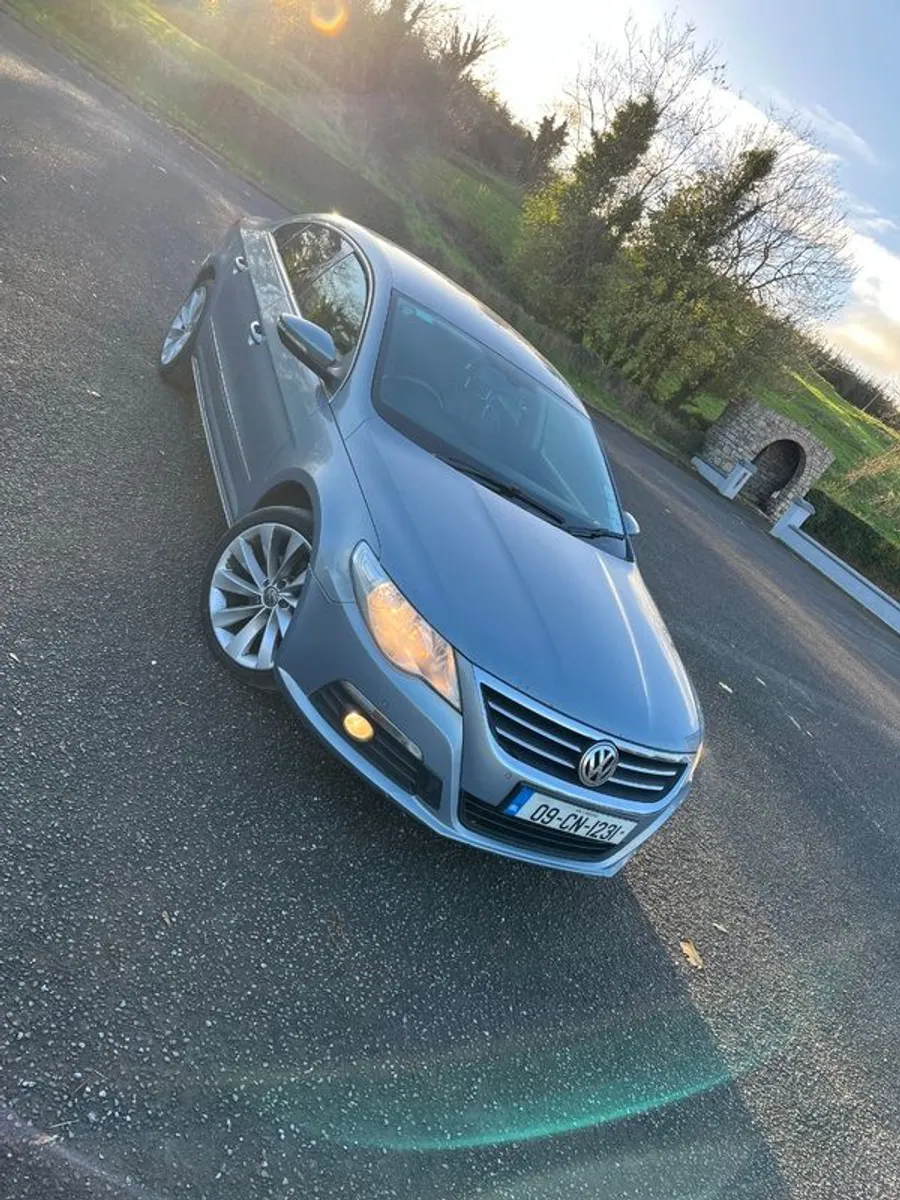 2009 Volkswagen Passat CC - Image 1