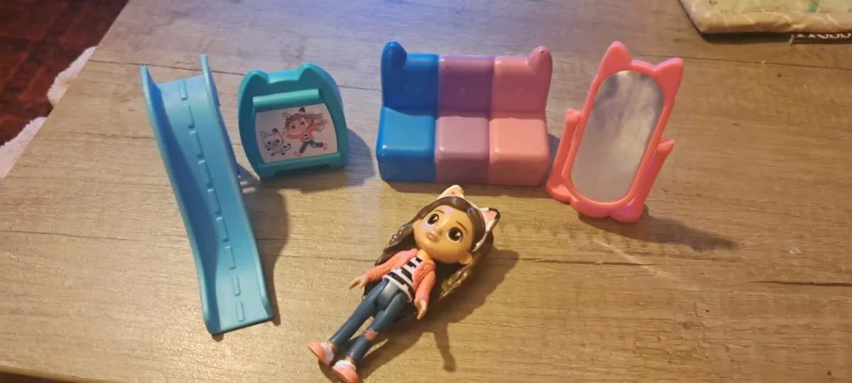 Gabbys Doll House & Accessories - Image 2