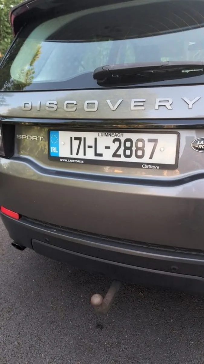 2017 Land Rover Discovery Sport - Image 2