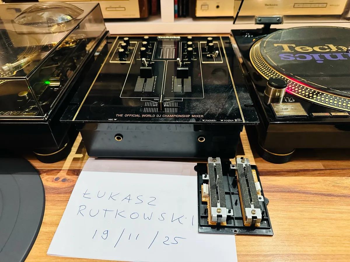 Technics SL1200 LTD GOLD - Image 3