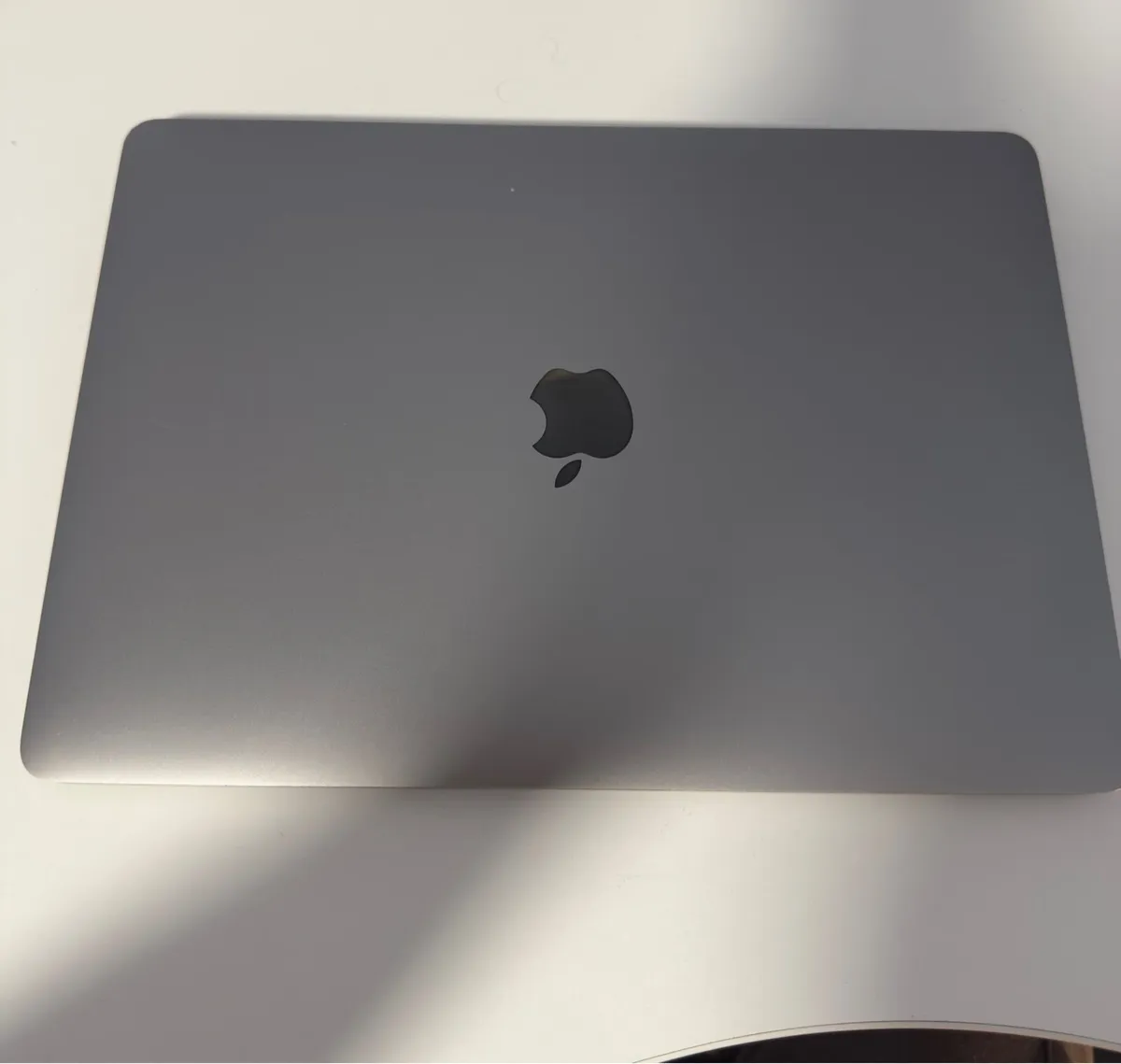 2020 MacBook Air with Touchbar - Image 3