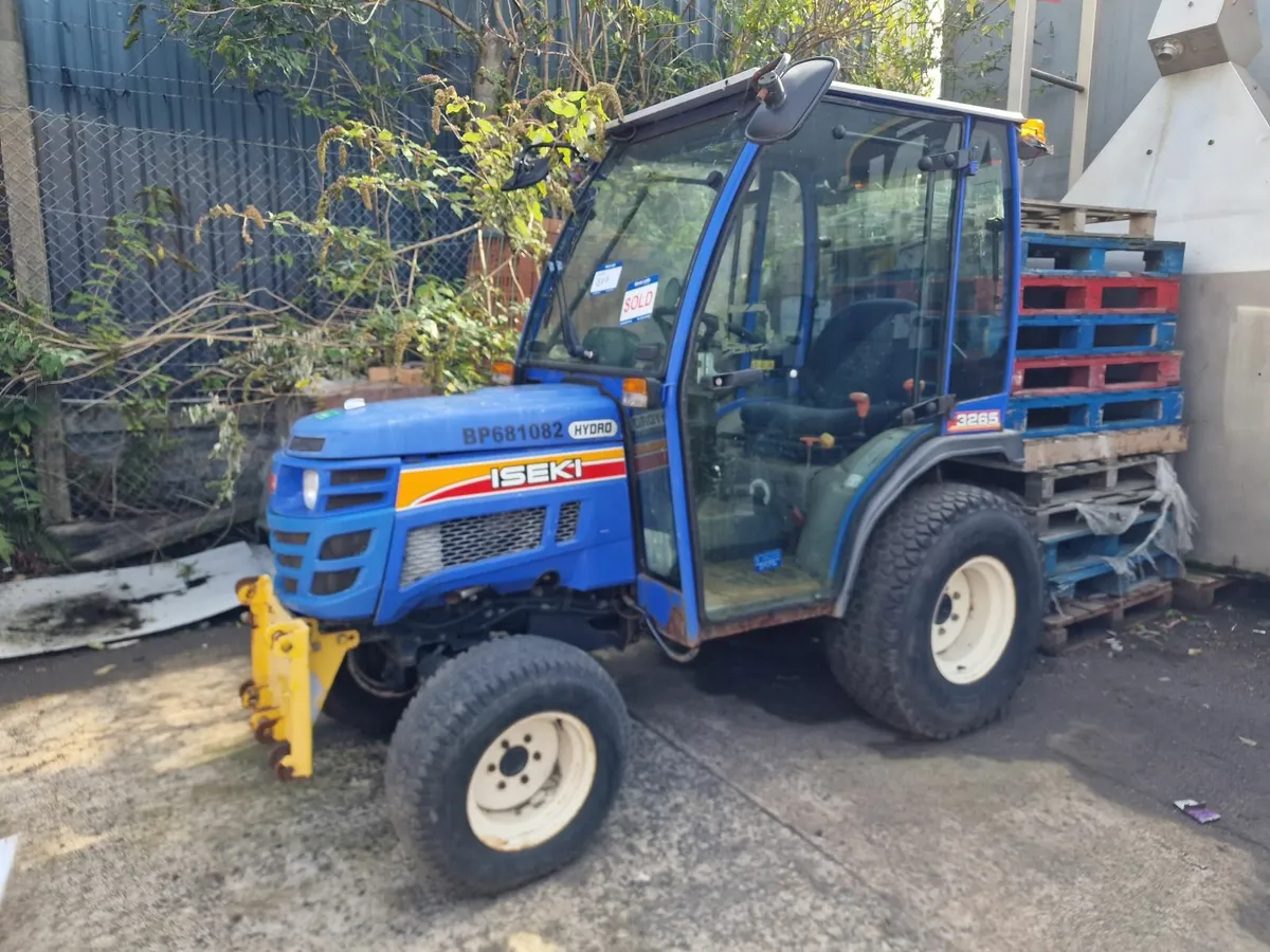 ISEKI Compact Tractor - Image 1