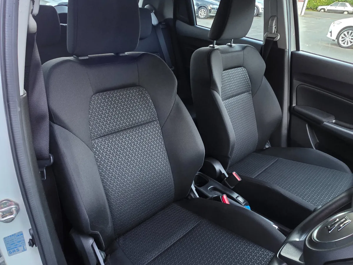 2023 SUZUKI SWIFT 1.2 AUTOMATIC / VERY LOW MILEAGE - Image 4